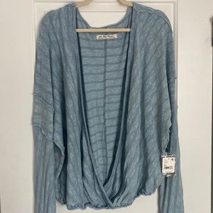 We the free blue cross front top